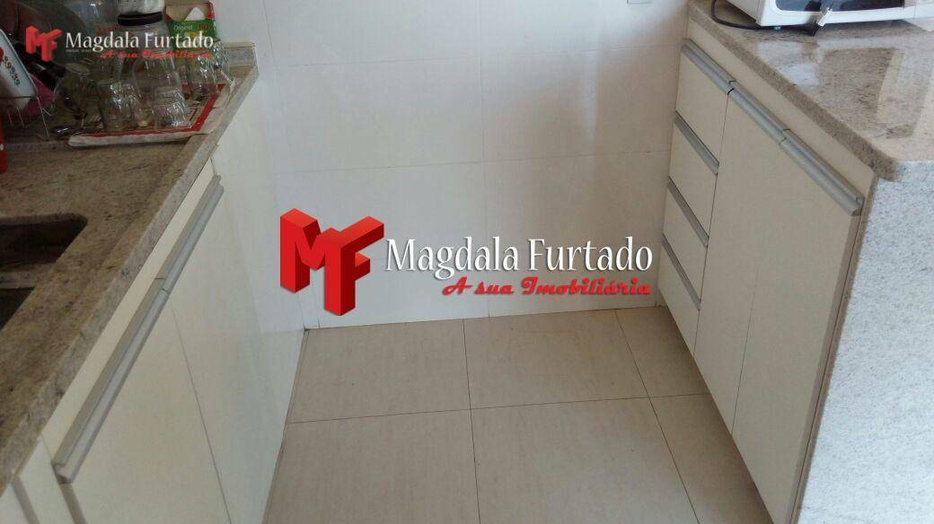 Casa à venda com 4 quartos, 250m² - Foto 15