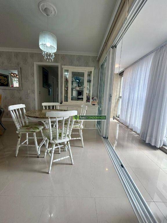 Apartamento à venda com 3 quartos, 142m² - Foto 11