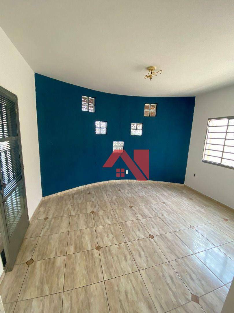 Casa à venda com 3 quartos, 180m² - Foto 8