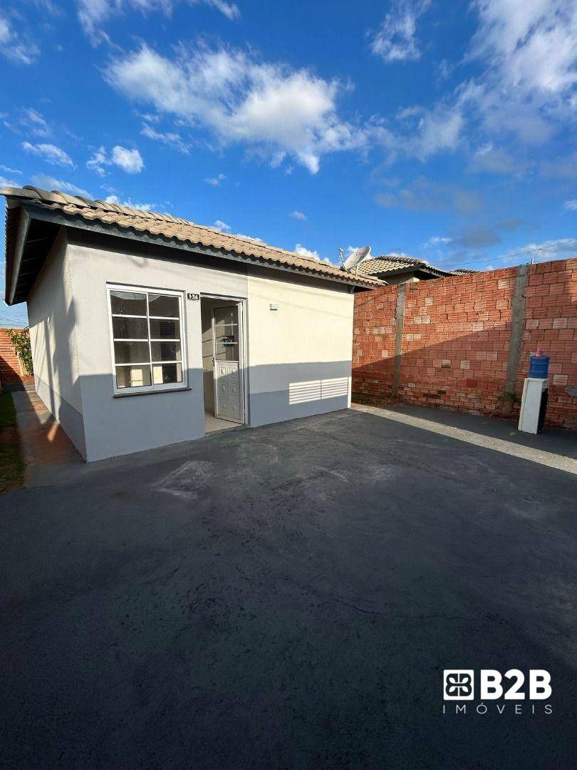 Casa à venda com 2 quartos, 45m² - Foto 1