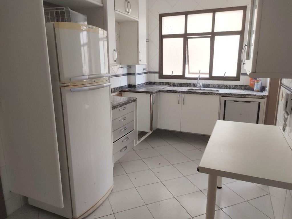 Apartamento à venda com 4 quartos, 160m² - Foto 19