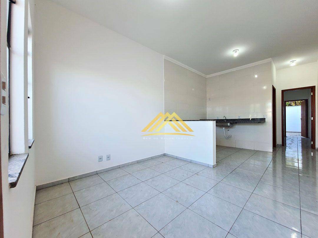 Casa à venda com 1 quarto, 39m² - Foto 2