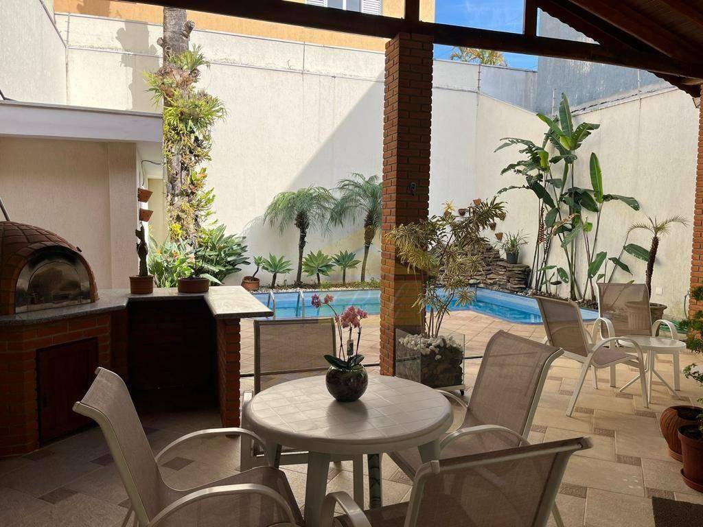 Sobrado à venda com 4 quartos, 420m² - Foto 2