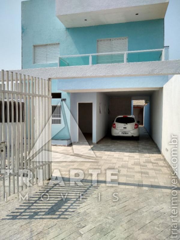 Sobrado à venda com 3 quartos, 215m² - Foto 1