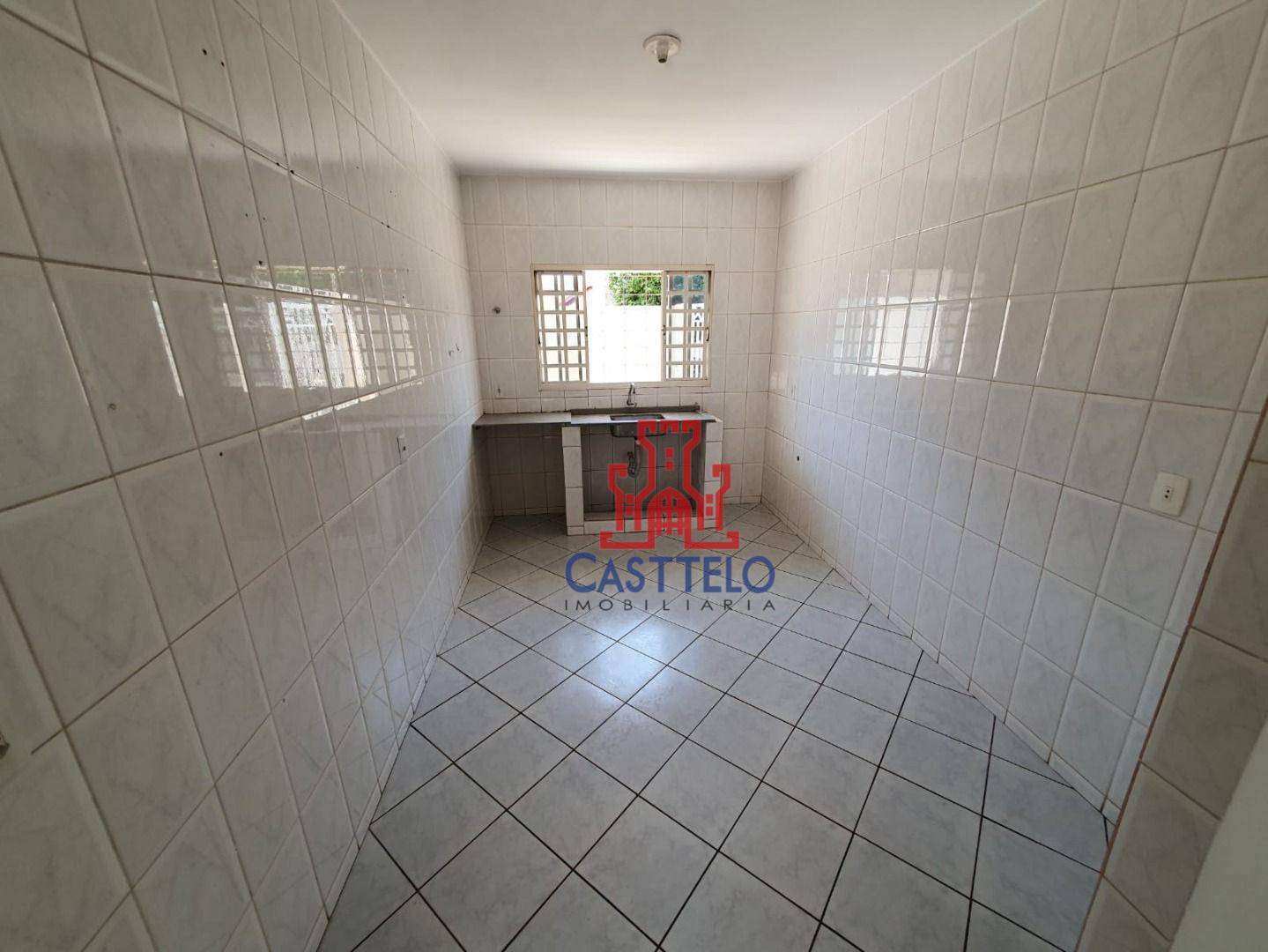 Casa à venda com 3 quartos, 100m² - Foto 9