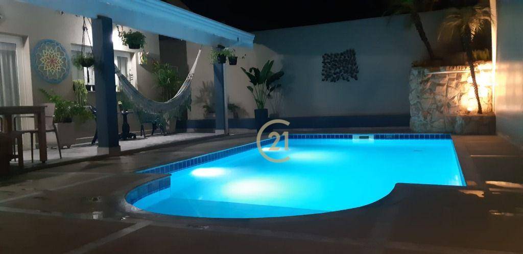 Casa de Condomínio à venda com 3 quartos, 270m² - Foto 2