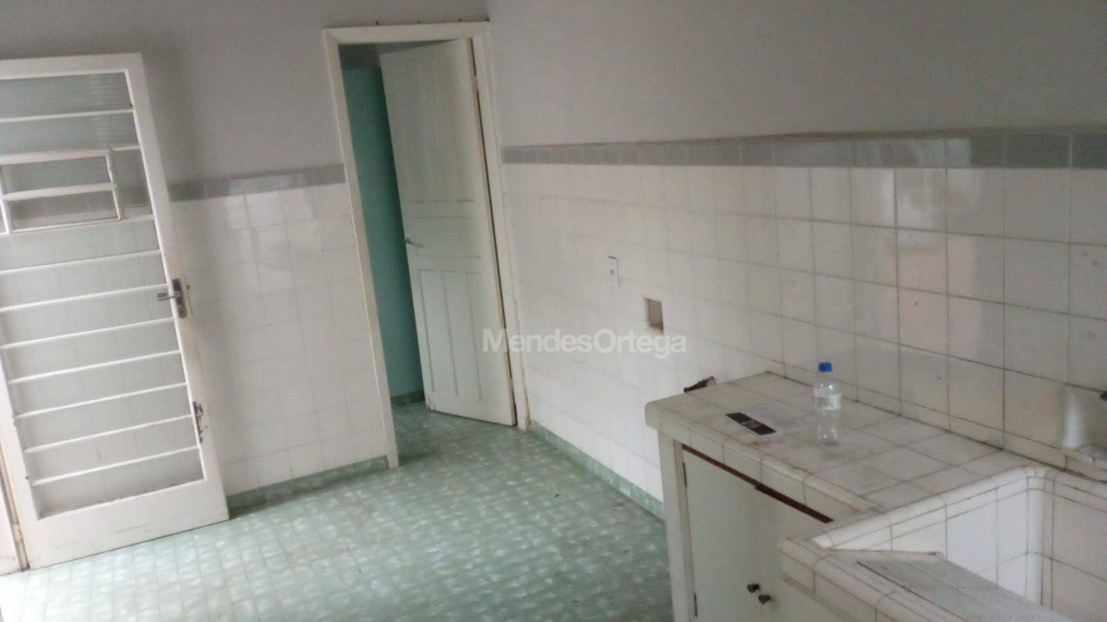 Casa para alugar com 3 quartos, 160m² - Foto 10