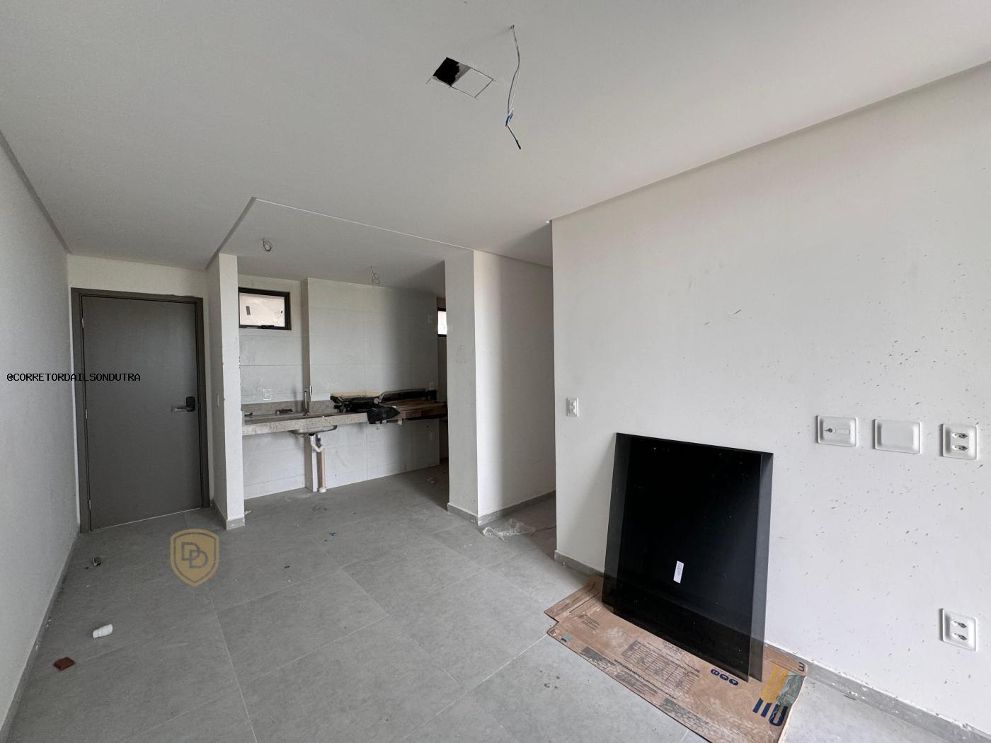 Apartamento à venda com 2 quartos, 67m² - Foto 5