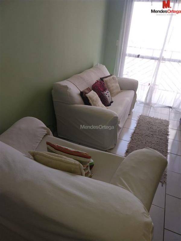 Apartamento à venda com 2 quartos, 65m² - Foto 3