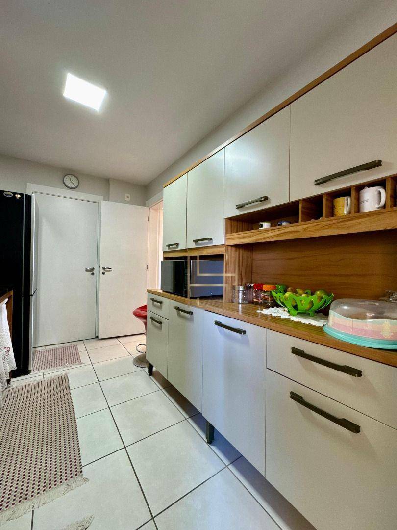 Apartamento à venda com 4 quartos, 109m² - Foto 8