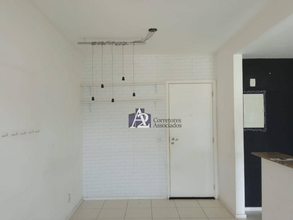 Apartamento à venda com 2 quartos, 58m² - Foto 11