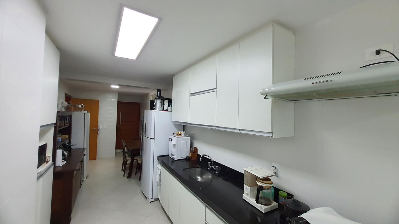 Apartamento à venda com 3 quartos, 138m² - Foto 22