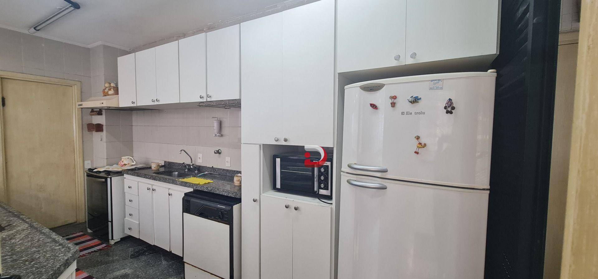 Apartamento para alugar com 4 quartos, 213m² - Foto 15