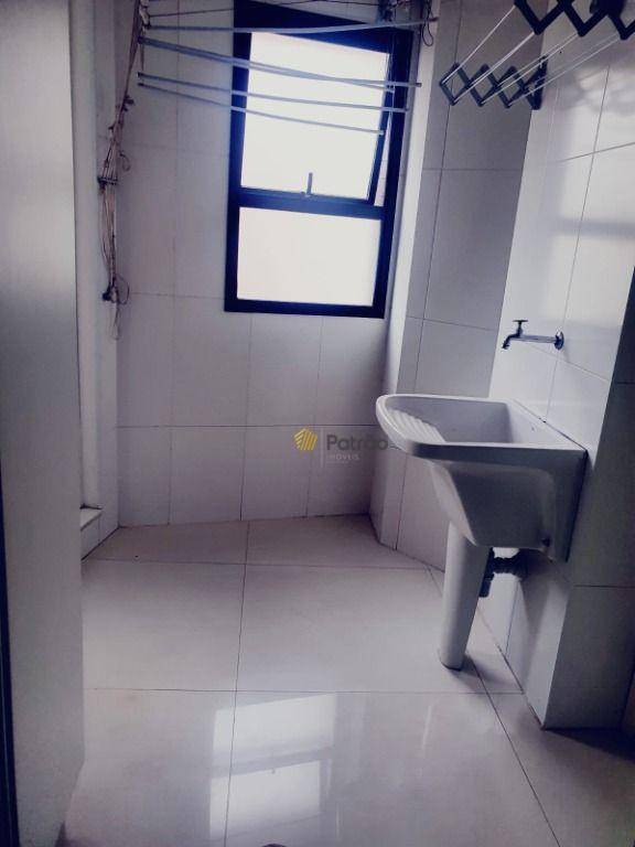 Apartamento à venda com 3 quartos, 130m² - Foto 33