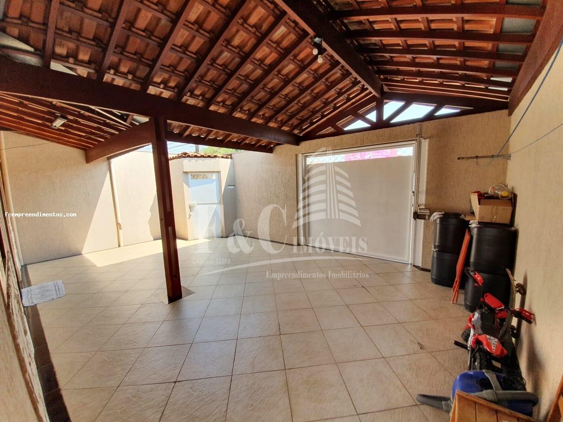 Casa à venda com 2 quartos, 250m² - Foto 15