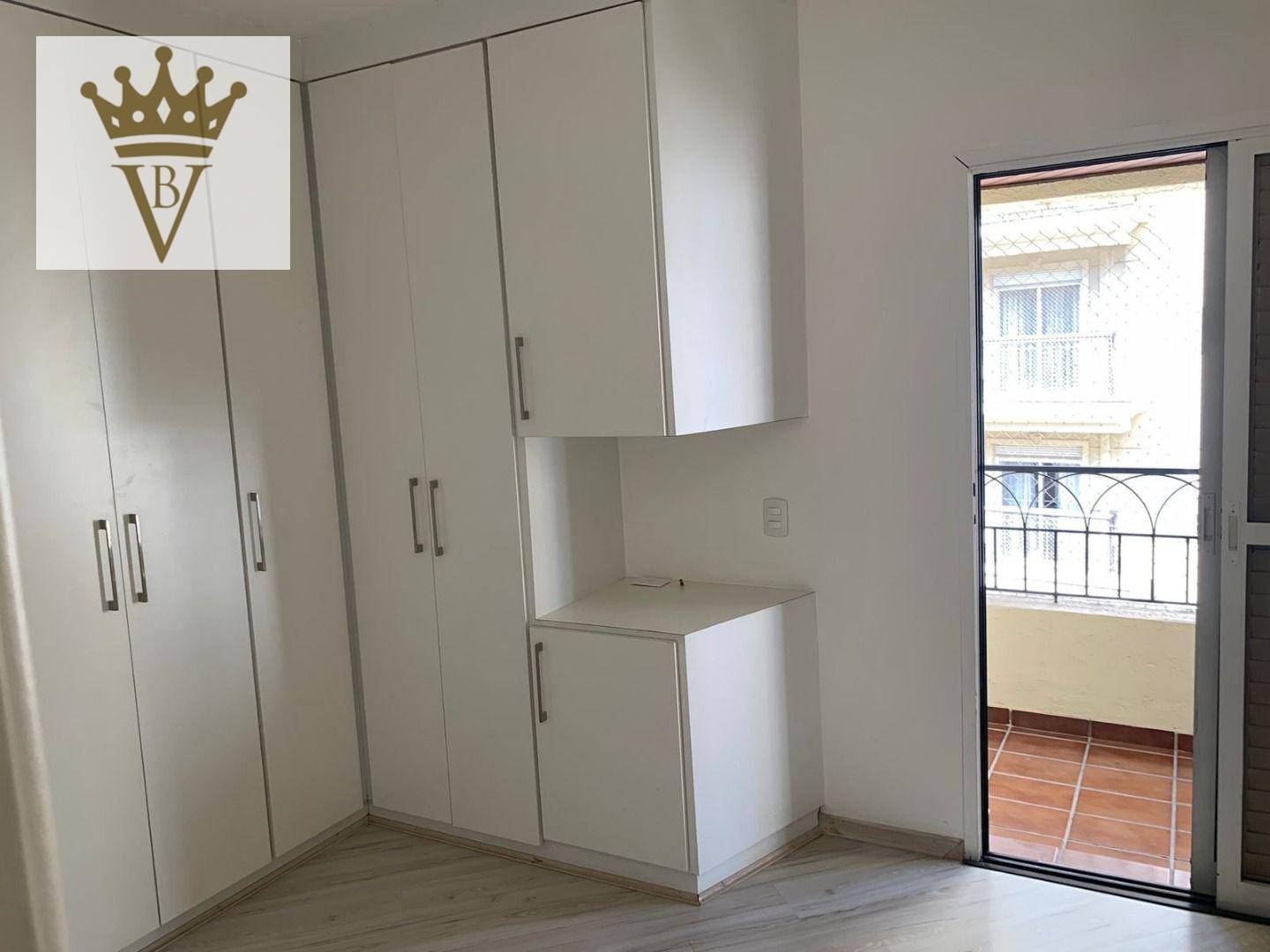 Apartamento à venda com 4 quartos, 142m² - Foto 2