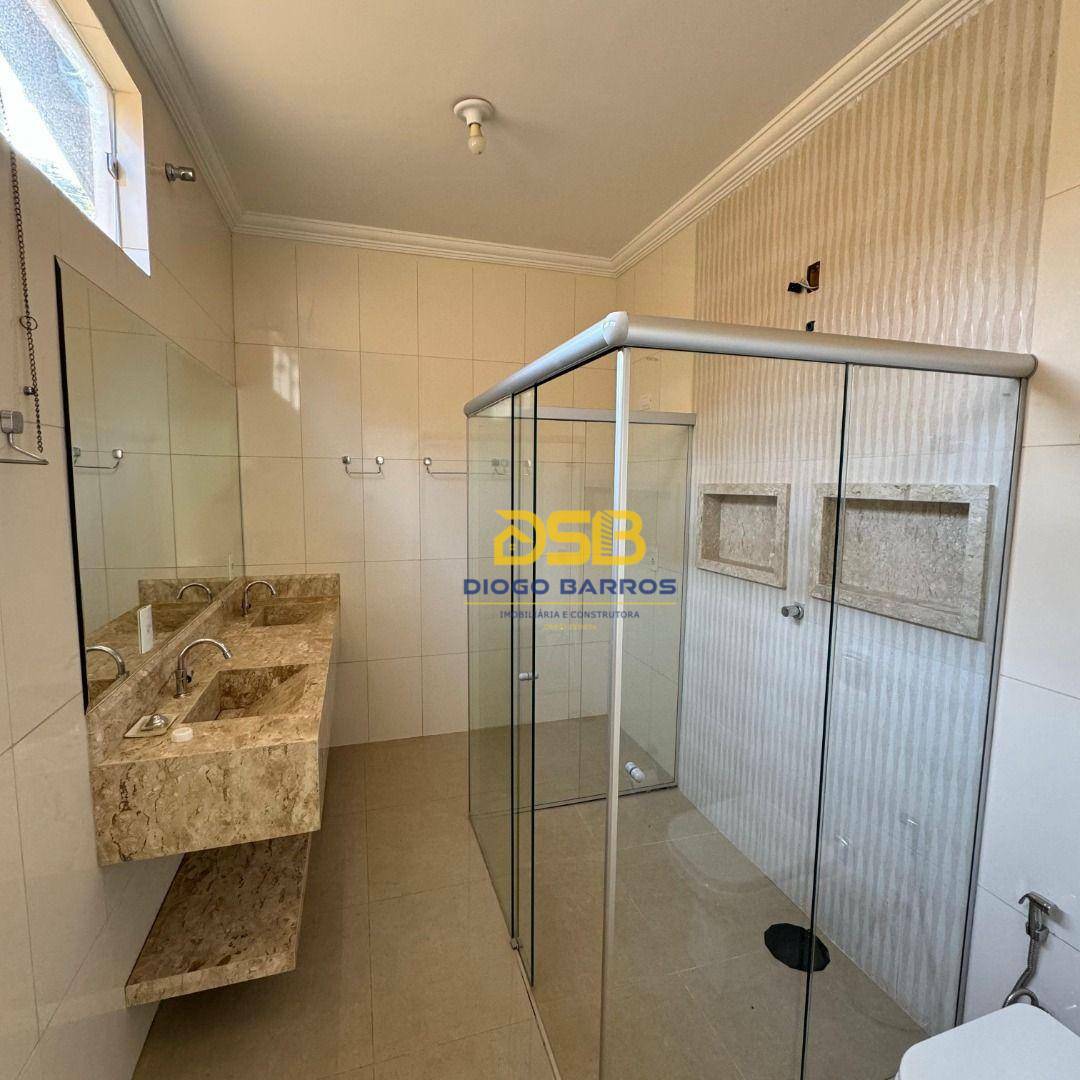 Casa para alugar com 4 quartos, 230m² - Foto 10