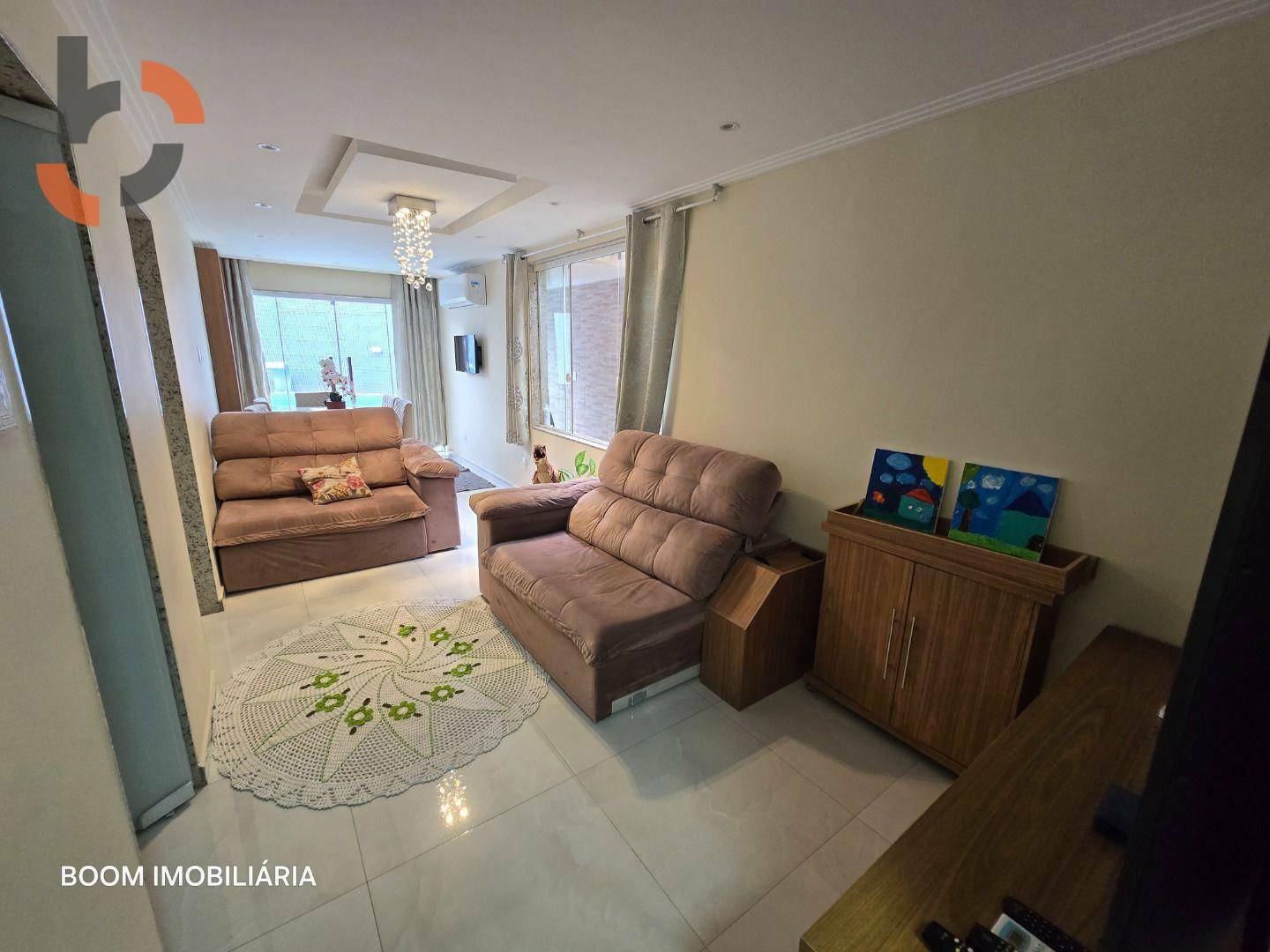 Casa à venda com 2 quartos, 270m² - Foto 1