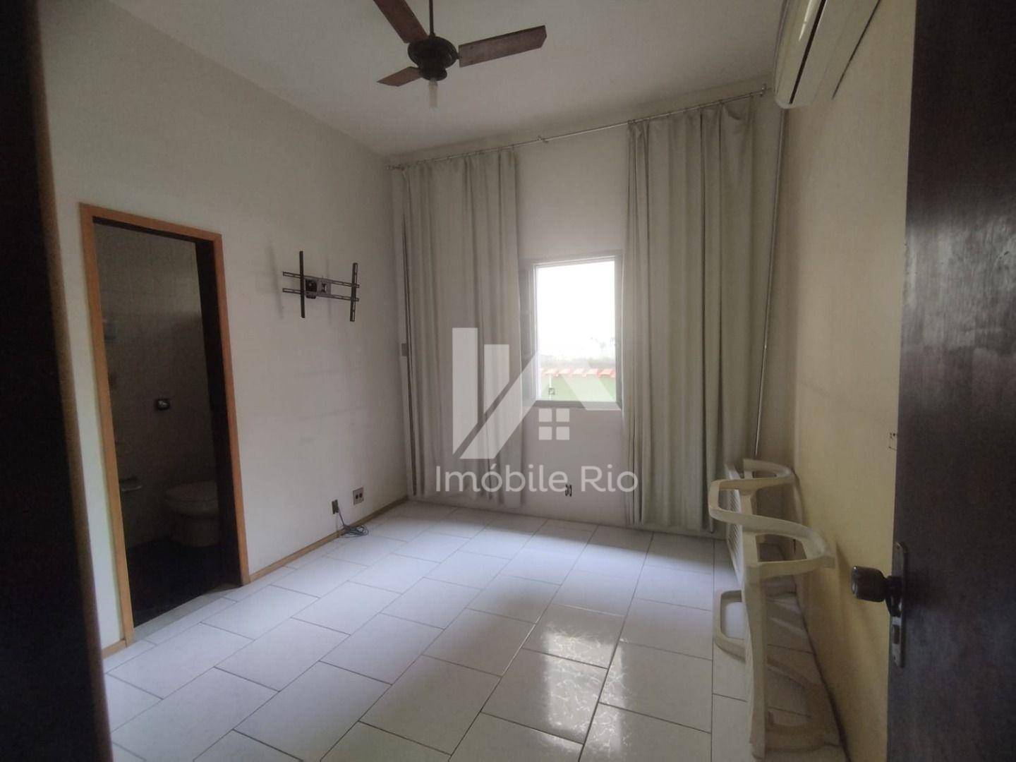 Casa à venda com 3 quartos, 258m² - Foto 14