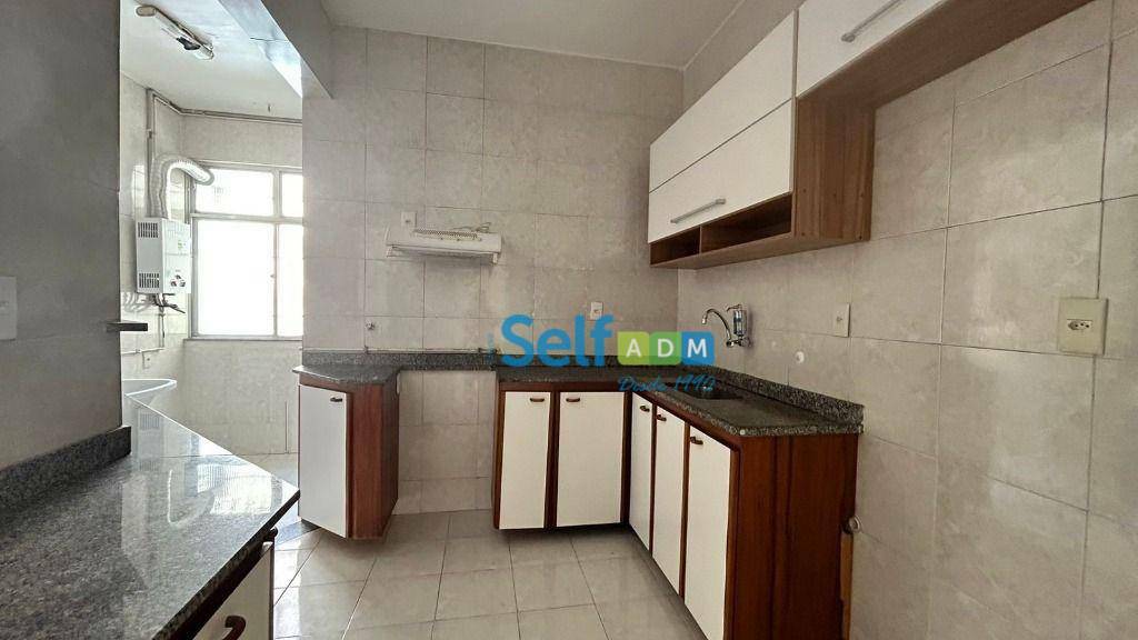 Apartamento para alugar com 2 quartos, 92m² - Foto 9