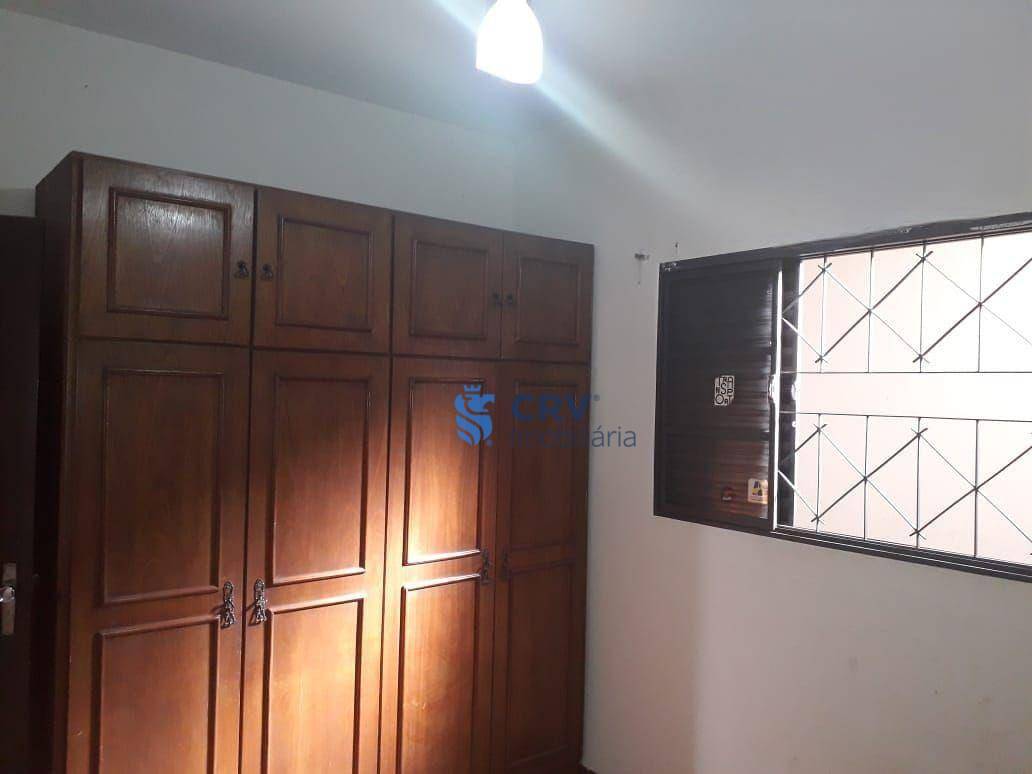 Casa à venda com 3 quartos, 210m² - Foto 6