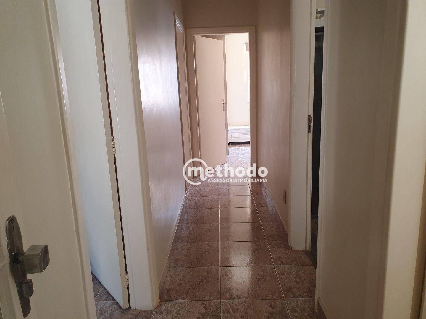 Casa à venda com 3 quartos, 231m² - Foto 17