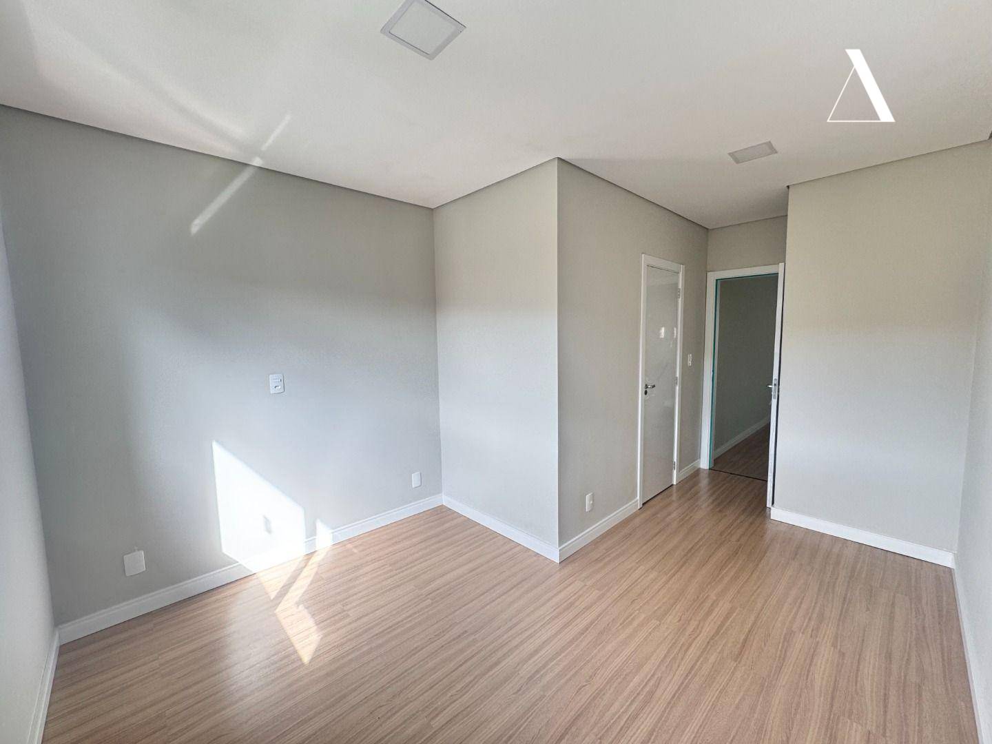 Casa à venda com 3 quartos, 139m² - Foto 9