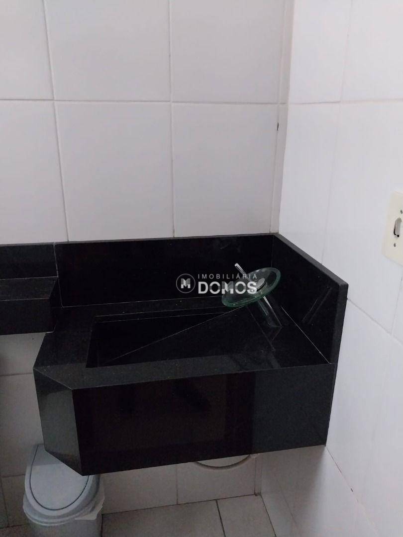 Apartamento para alugar com 2 quartos, 56m² - Foto 13