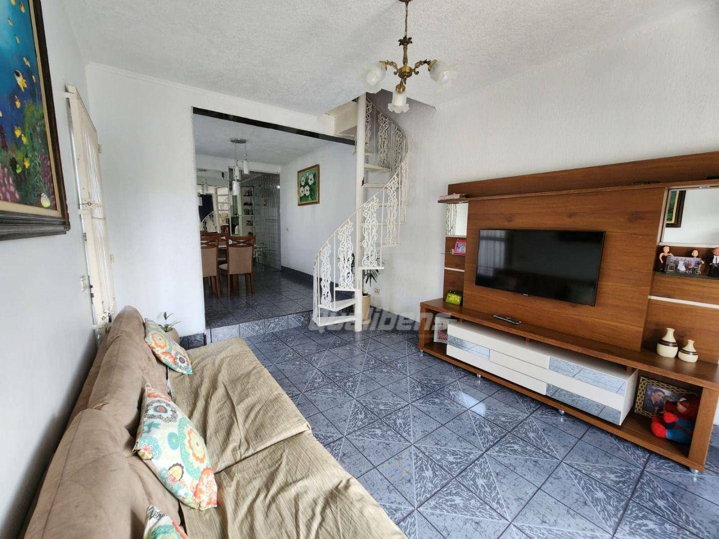 Sobrado à venda com 3 quartos, 140m² - Foto 1