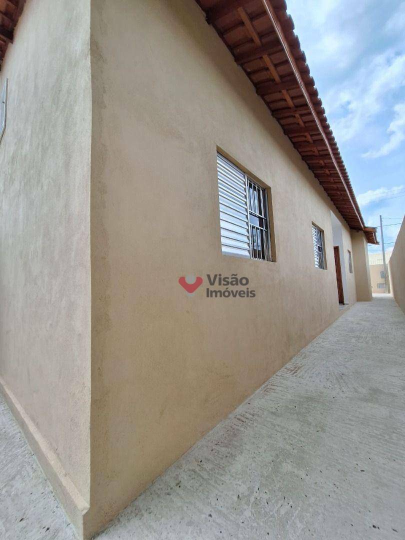 Casa à venda com 2 quartos, 60m² - Foto 9