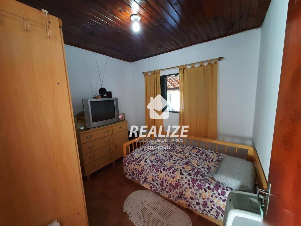 Casa à venda com 2 quartos, 120m² - Foto 2