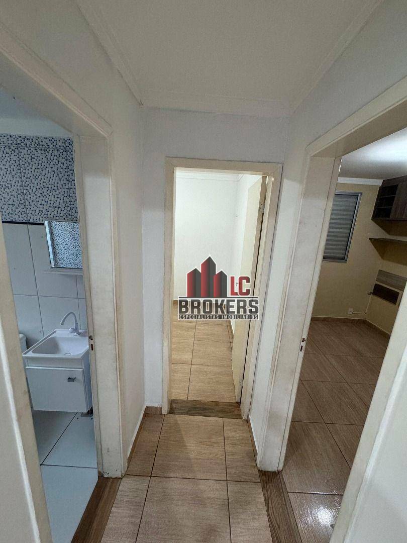 Apartamento para alugar com 2 quartos, 50m² - Foto 36