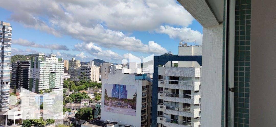 Apartamento à venda com 2 quartos, 69m² - Foto 2