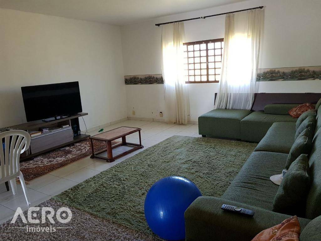 Chácara à venda com 5 quartos, 530m² - Foto 30