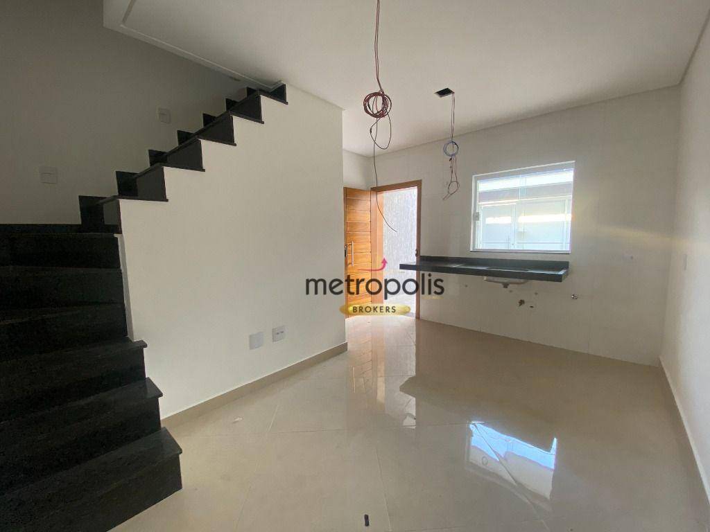 Sobrado à venda com 2 quartos, 70m² - Foto 1