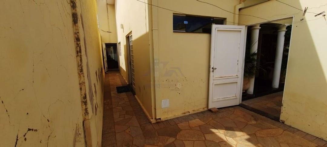 Casa à venda com 3 quartos, 280m² - Foto 8