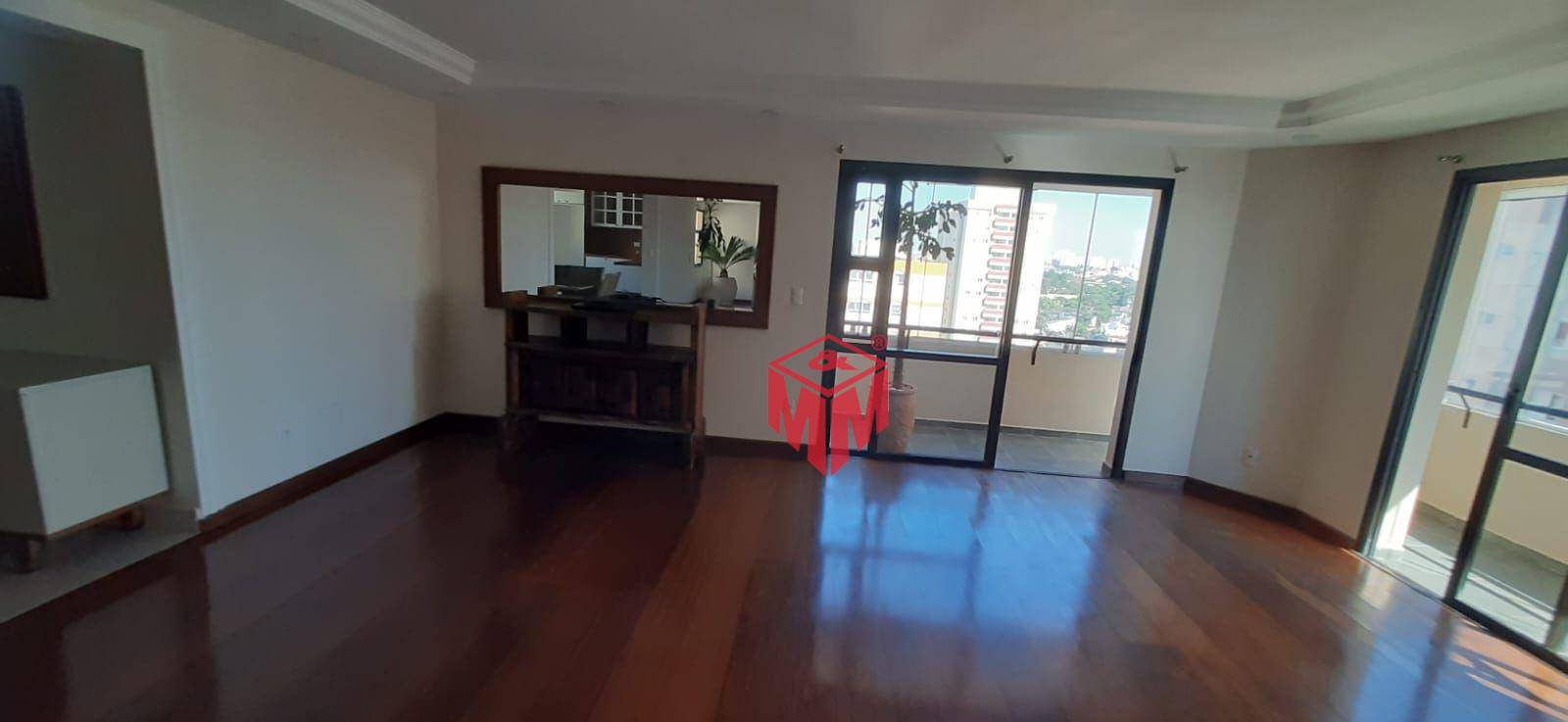 Apartamento à venda com 3 quartos, 227m² - Foto 5