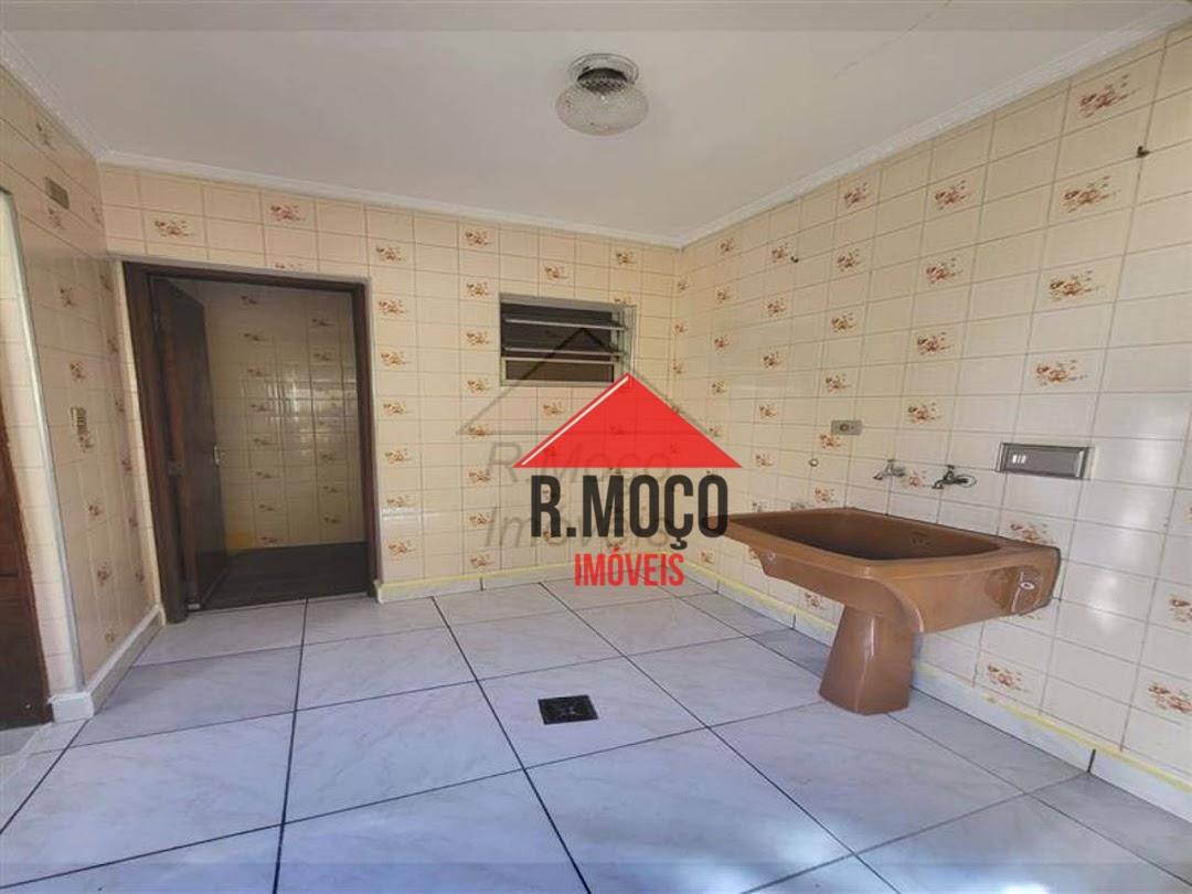 Sobrado à venda com 3 quartos, 218m² - Foto 16