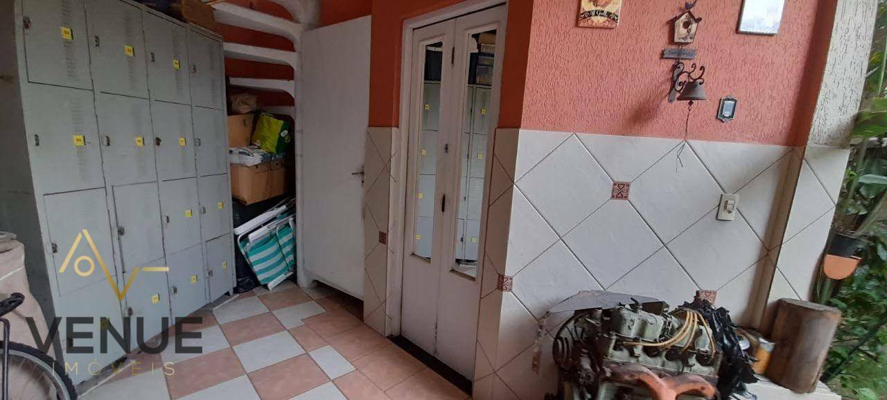 Sobrado à venda com 4 quartos, 357m² - Foto 22