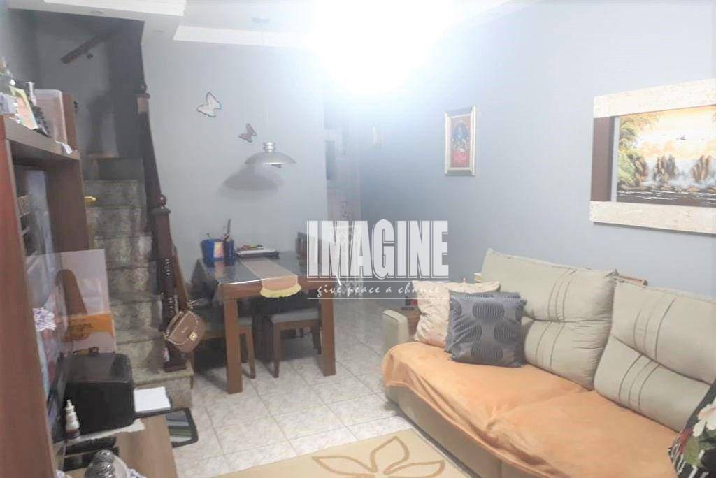 Sobrado à venda com 2 quartos, 60m² - Foto 1