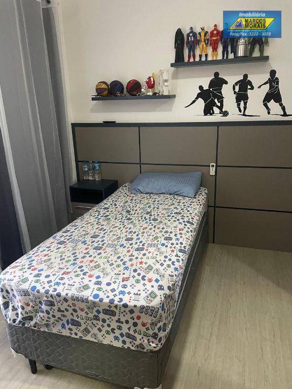 Casa de Condomínio à venda com 3 quartos, 234m² - Foto 17