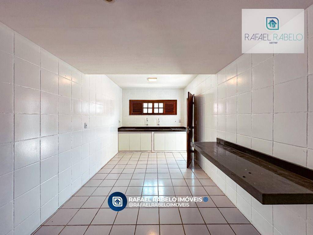 Casa à venda com 4 quartos, 240m² - Foto 11