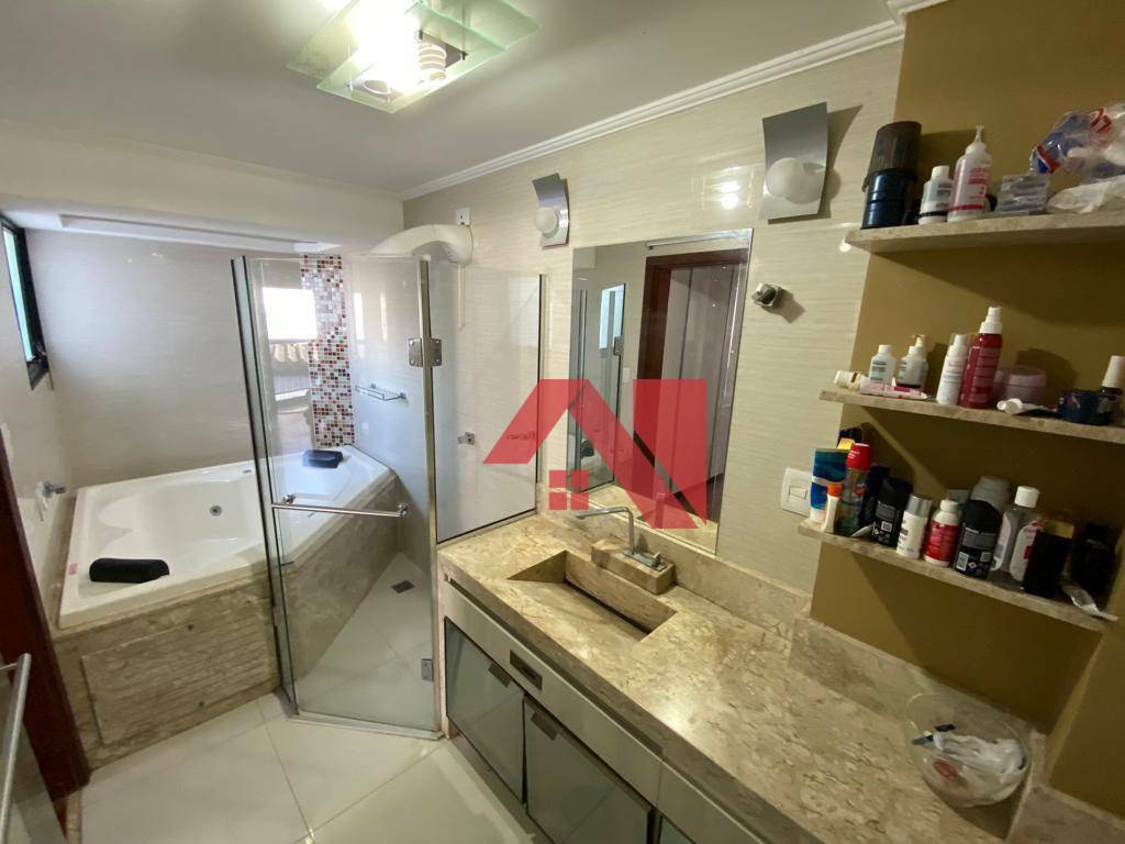 Apartamento à venda com 3 quartos, 208m² - Foto 11