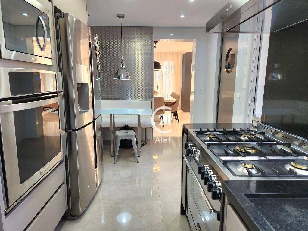 Apartamento à venda com 3 quartos, 241m² - Foto 16