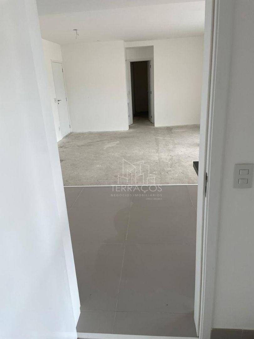 Apartamento à venda com 3 quartos, 152m² - Foto 2