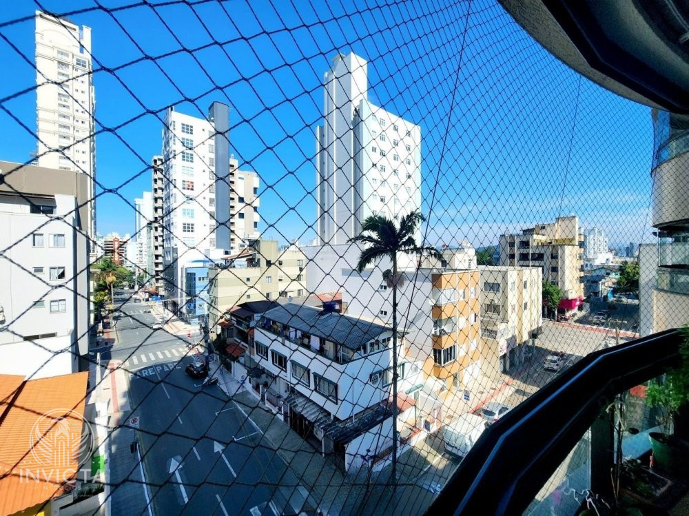 Apartamento à venda com 3 quartos, 133m² - Foto 10