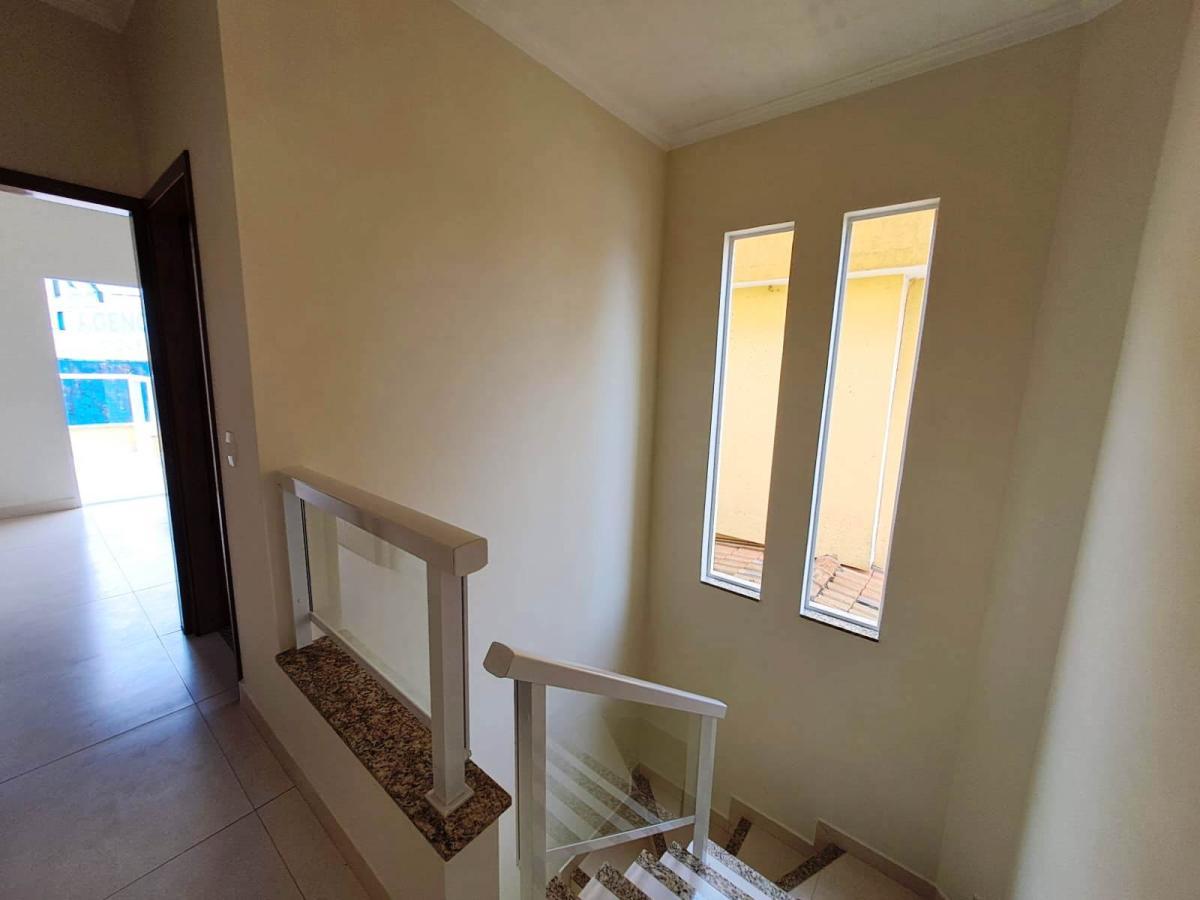 Casa à venda com 2 quartos, 125m² - Foto 17