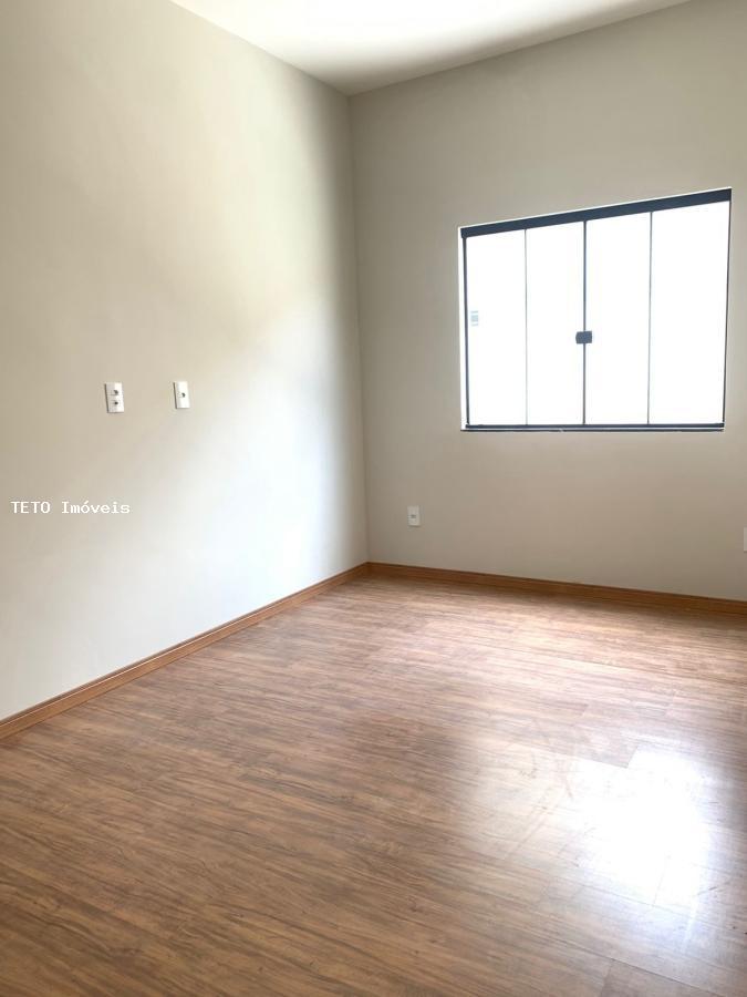 Casa à venda com 3 quartos, 210m² - Foto 12