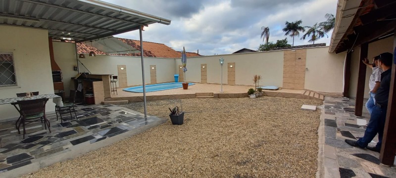 Casa à venda com 2 quartos, 120m² - Foto 18