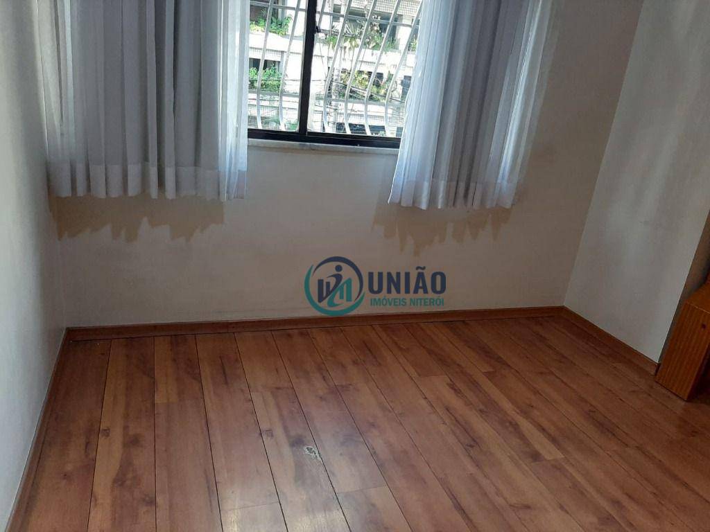 Apartamento à venda com 2 quartos, 75m² - Foto 13